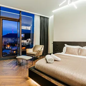 **** Hotel Meta Business By King David Georgien